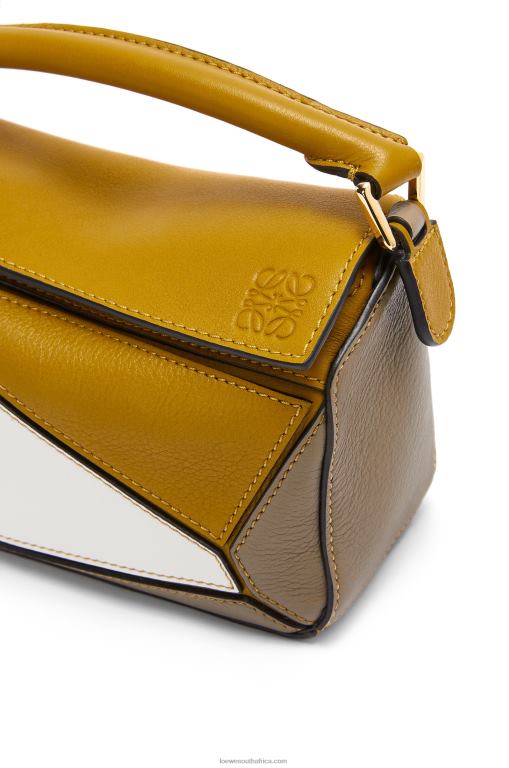 Loewe Women Mini Puzzle bag in classic calfskin 206XF277 Ochre/Soft White - Image 7