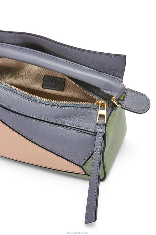 Loewe Women Mini Puzzle bag in classic calfskin 206XF284 Asphalt Grey/Nude - Image 6