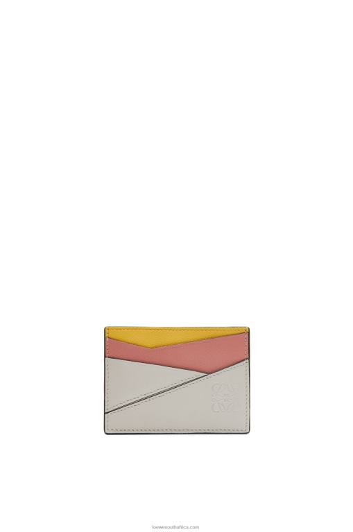 loewe_women_puzzle_plain_cardholder_in_classic_calfskin_206xf1364_ghost_peach_bloom.jpg Loewe Women Puzzle plain cardholder in classic calfskin 206XF1364 Ghost/Peach Bloom - Image 1