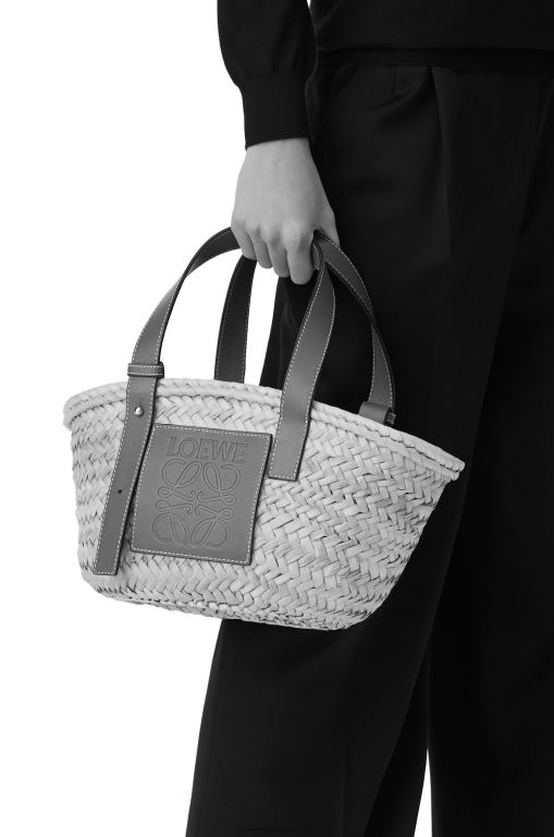 Loewe Women Small basket bag in palm leaf and calfskin 206XF81 Natural/Ocean - Image 2