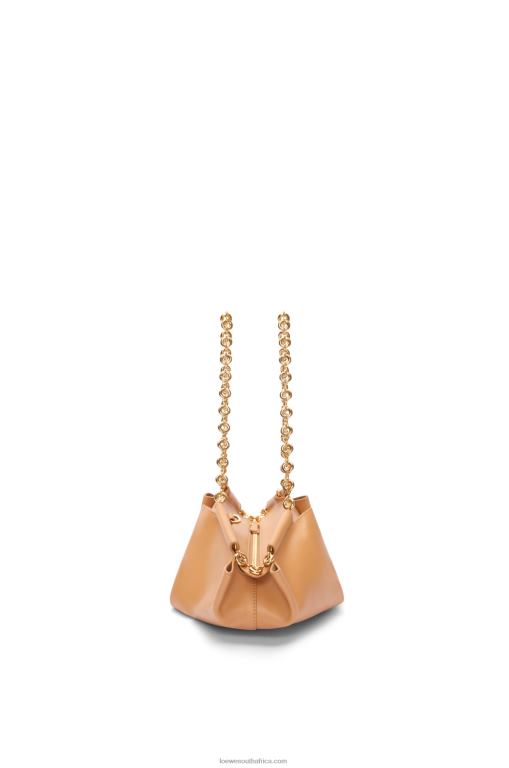 Loewe Women Small Paseo bag in shiny nappa calfskin with chain 206XF421 Warm Desert - Image 4