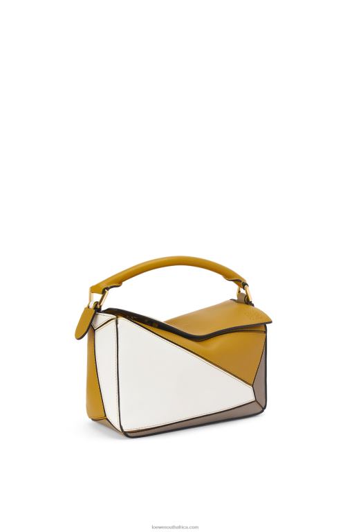 Loewe Women Small Puzzle bag in classic calfskin 206XF497 Ochre/Soft White - Image 3