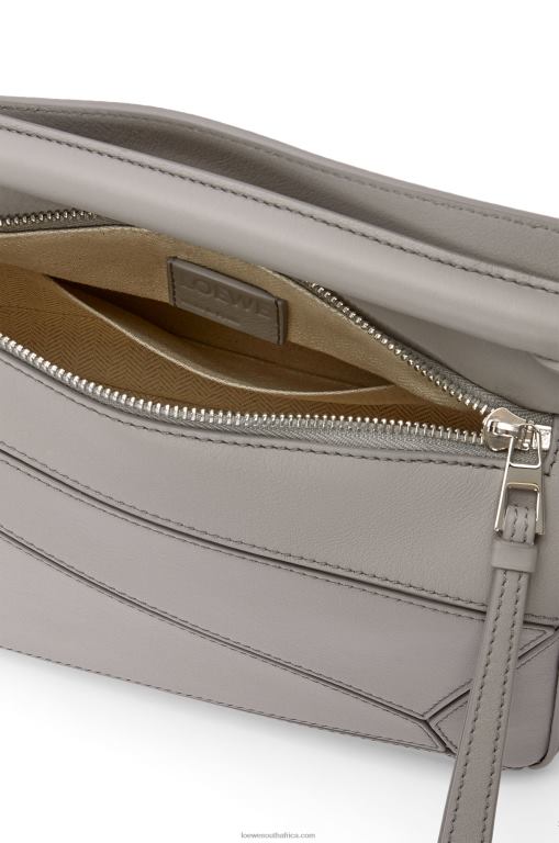 Loewe Women Small Puzzle bag in classic calfskin 206XF537 Pearl Grey - Image 6