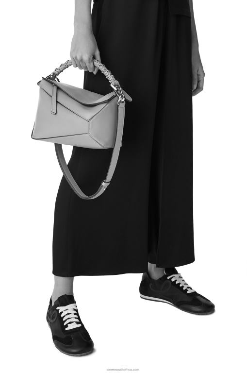 Loewe Women Small Puzzle Edge bag in nappa calfskin 206XF498 Dusty Pink - Image 2
