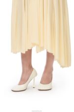 Loewe Women Toy pump in goatskin 206XF729 White - Image 2